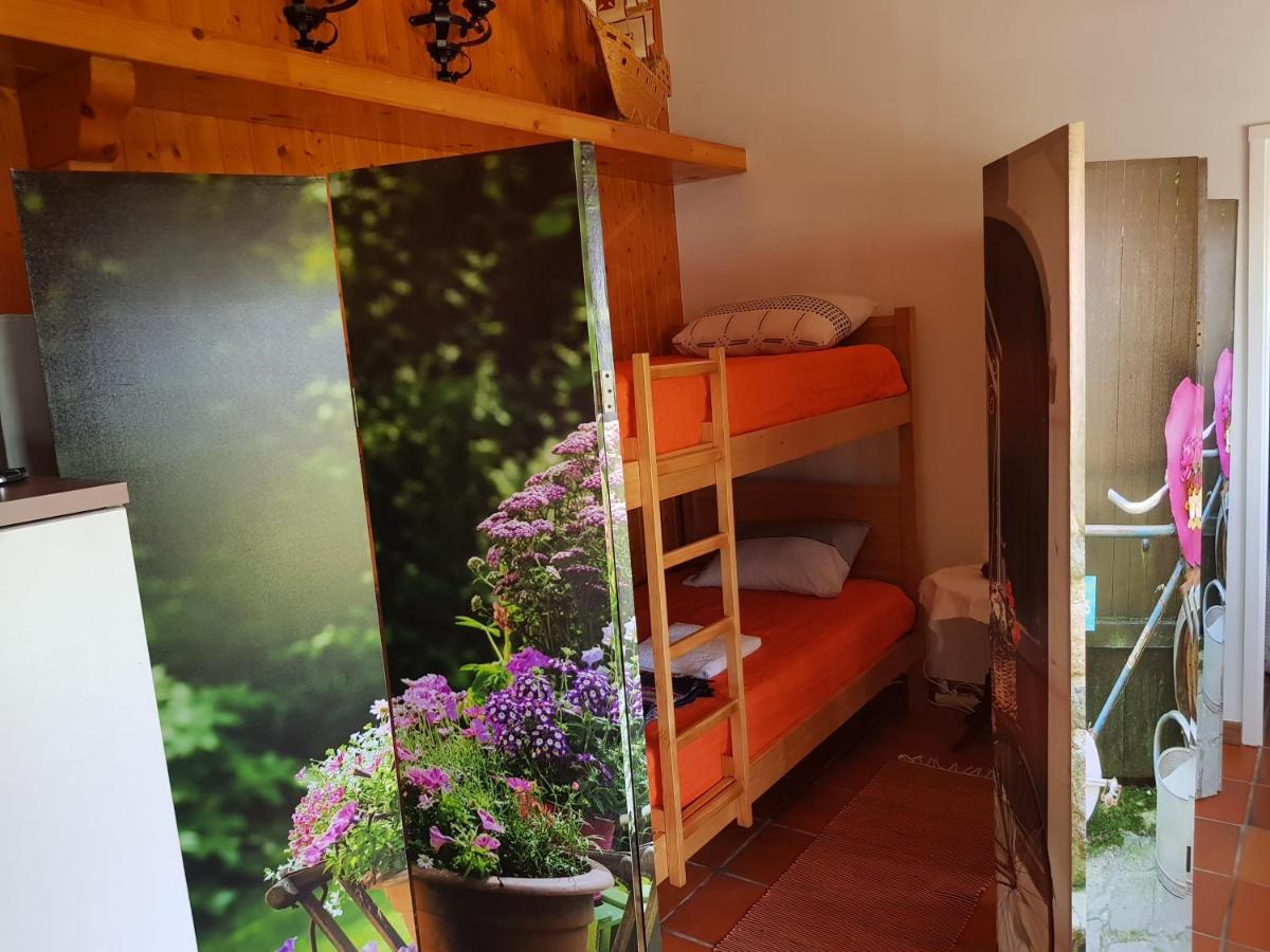 Отель Casa Do Adro Виана-ду-Каштелу Экстерьер фото